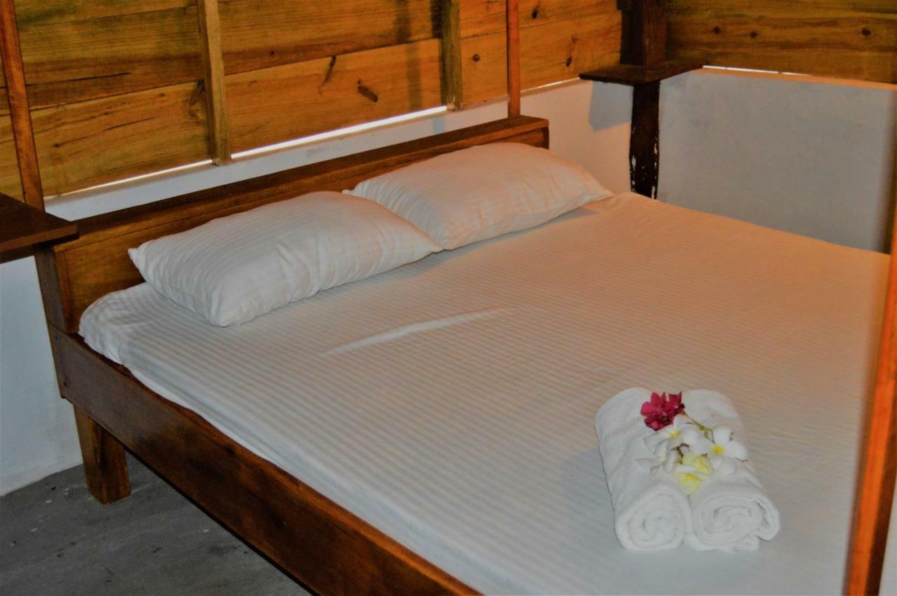 Shim Beach Resort Аругам Бей Екстериор снимка