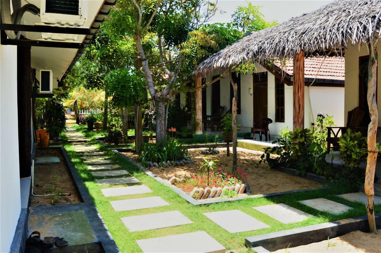 Shim Beach Resort Аругам Бей Екстериор снимка